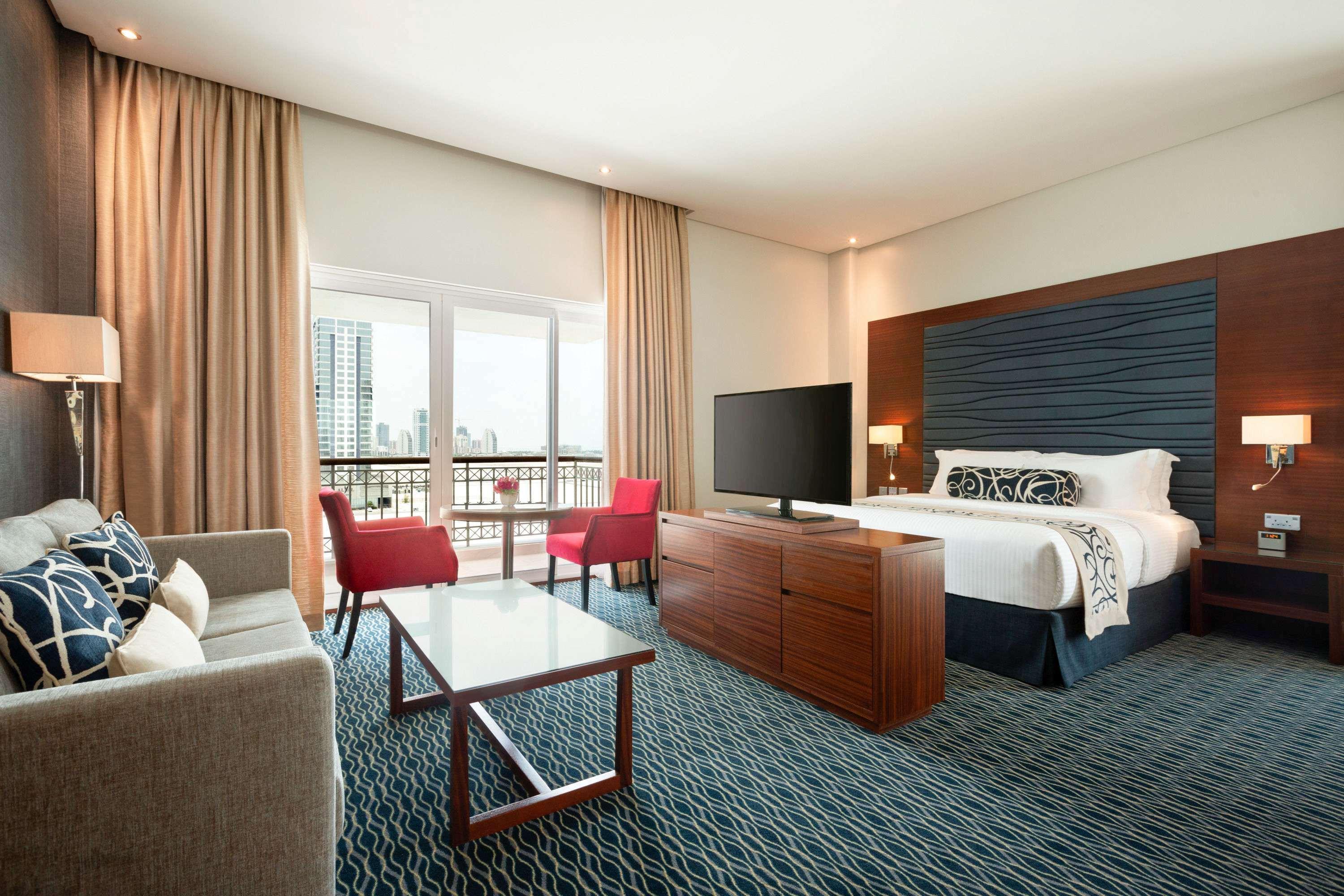Ramada By Wyndham Manama City Centre Kültér fotó