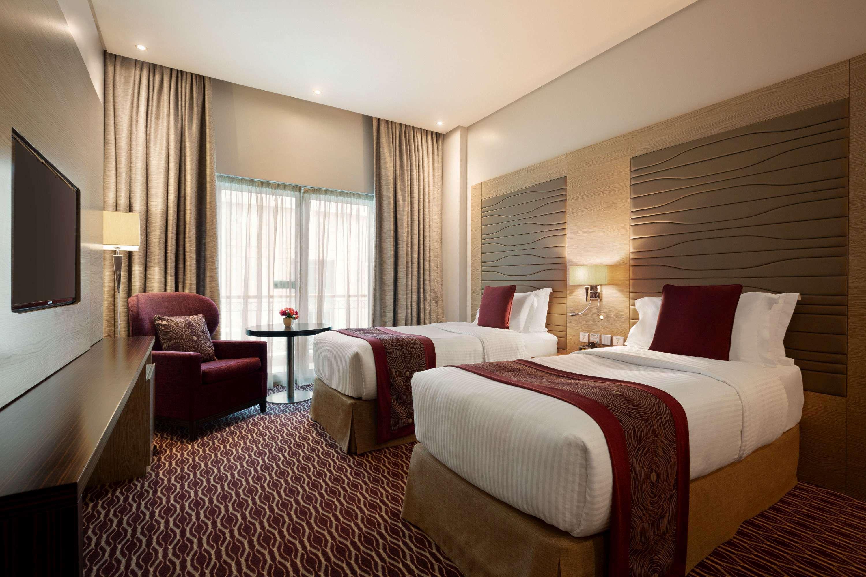 Ramada By Wyndham Manama City Centre Kültér fotó