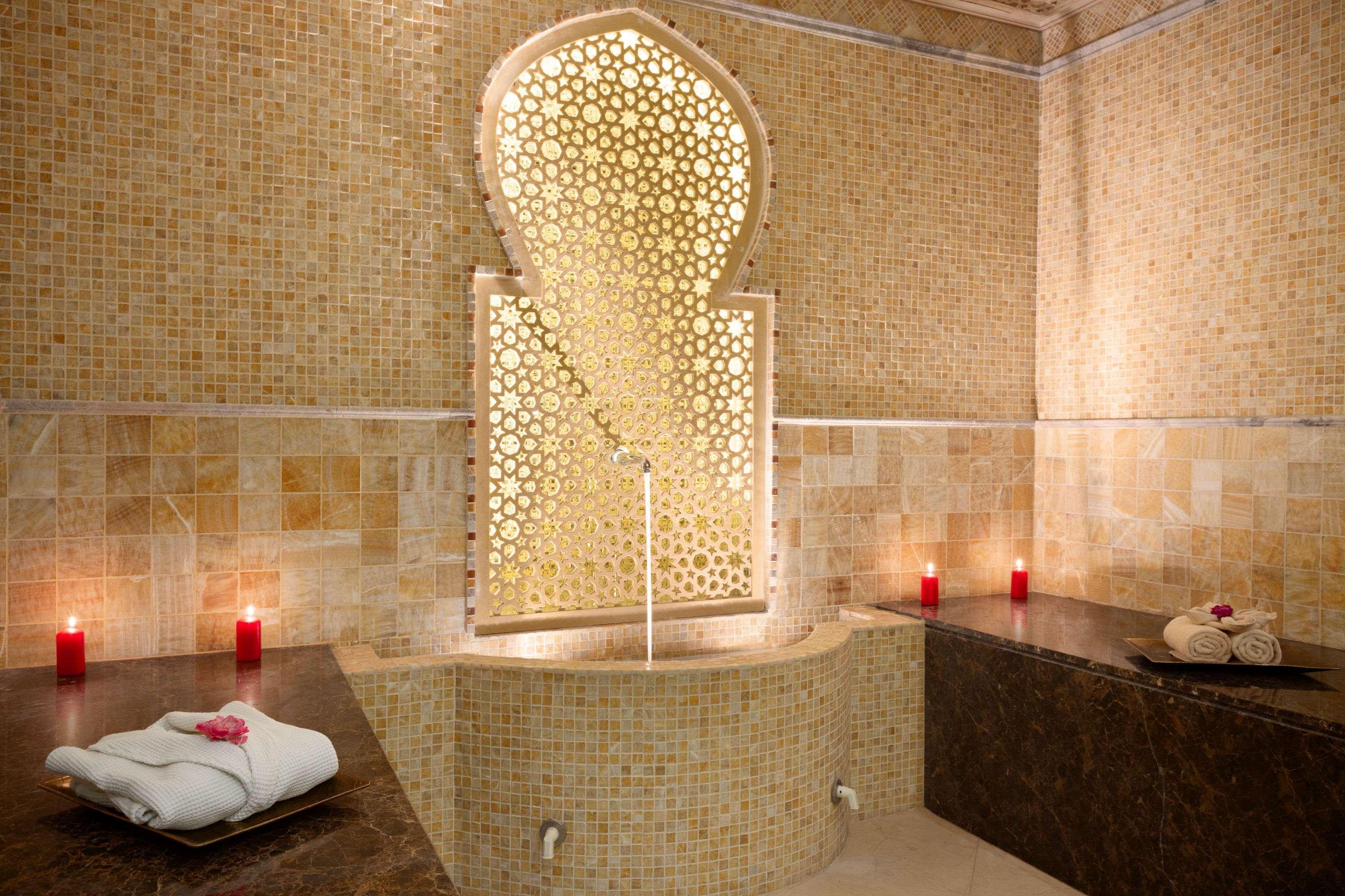 Ramada By Wyndham Manama City Centre Kültér fotó