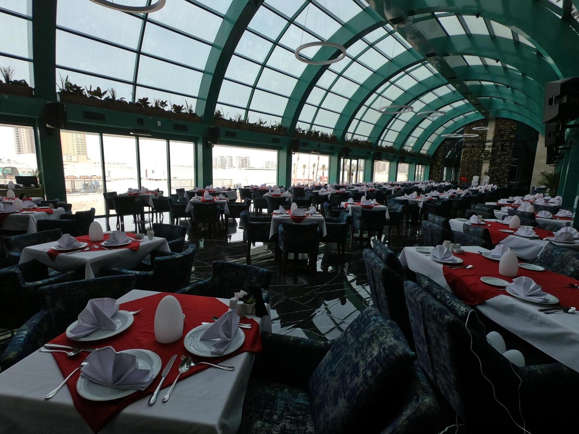 Ramada By Wyndham Manama City Centre Kültér fotó